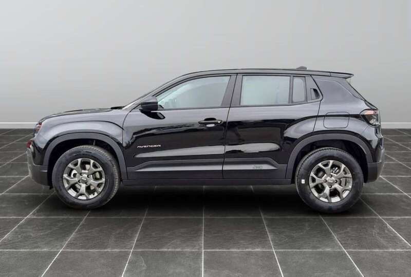 Nuova Jeep Avenger Longitude 101 CV (74 kW) 2025 Nero SUV