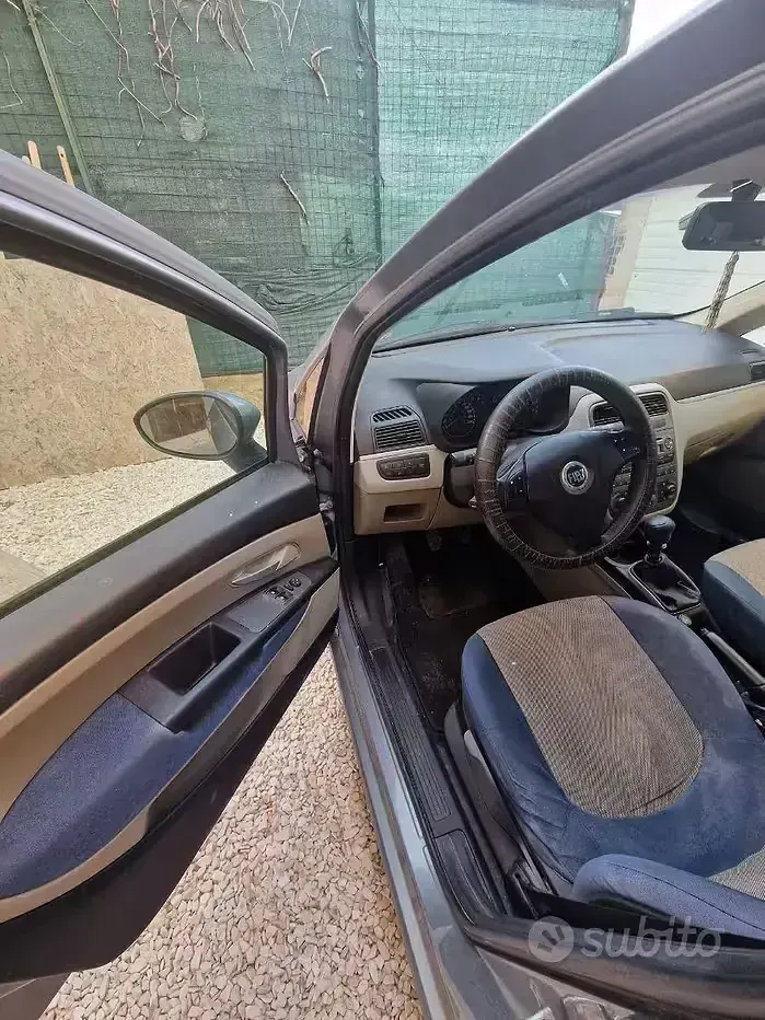 Usata Fiat Punto 75 CV (55 kW) 2009 Utilitaria