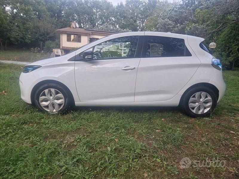 Usata Renault Zoe 42 kW (58 CV) 2017 Bianco Utilitaria