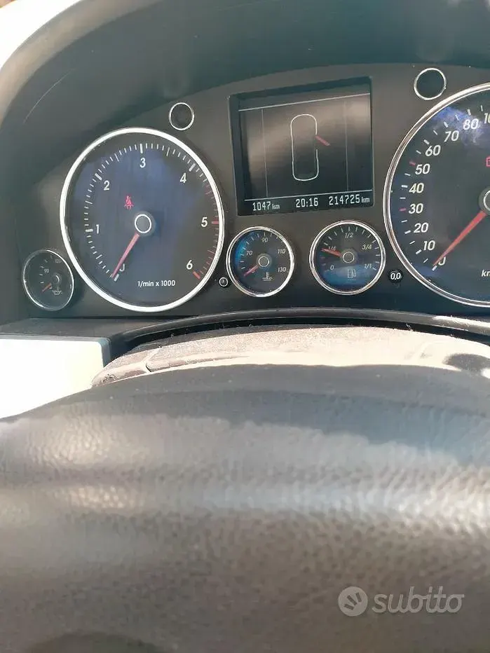 Usata VW Touareg 174 CV (127 kW) 2006 Nero SUV