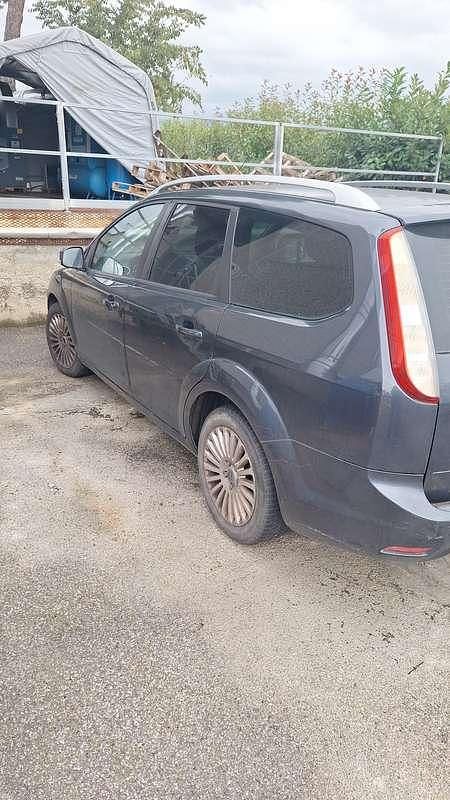 Usata Ford Focus Style 109 CV (80 kW) 2009 Grigio Station wagon