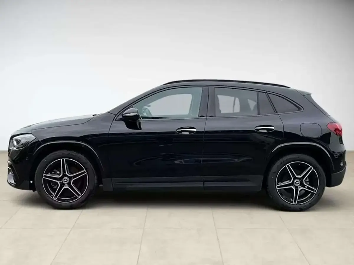 Usata Mercedes GLA200 Premium 150 CV (110 kW) 2025 Nero SUV