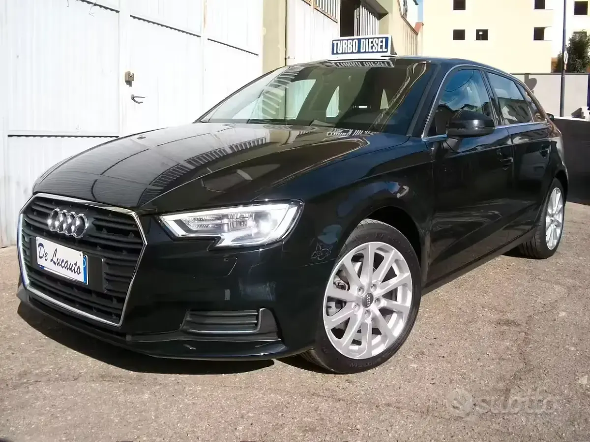 Usata Audi A3 Design 150 CV (110 kW) 2018 Nero Berlina