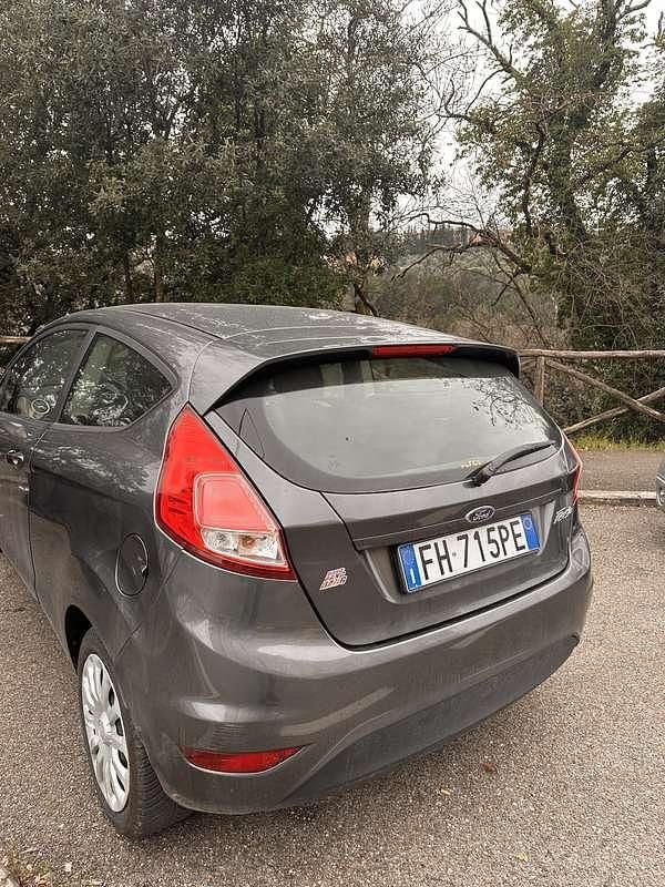 Usata 2017 Ford Fiesta SYNC Edition Tre volumi | 4200 € (Buon prezzo) - Immagine 1/3