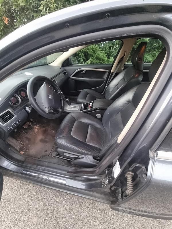 Usata Volvo S80 136 CV (100 kW) 2009 Grigio Berlina