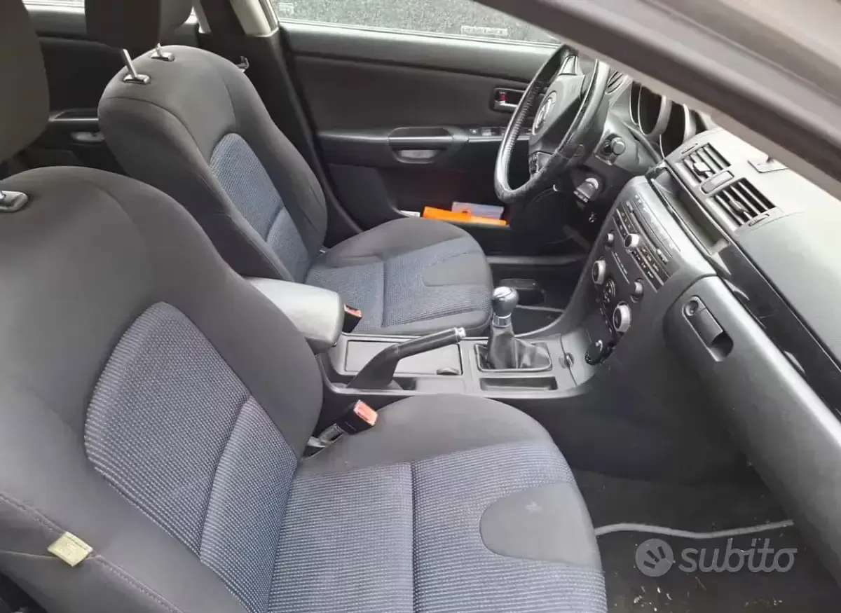 Usata Mazda 3 105 CV (77 kW) 2006 Grigio Berlina