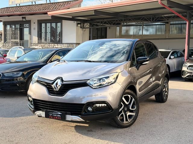 Usata Renault Captur Intens 90 CV (66 kW) 2017 Grigio scuro SUV