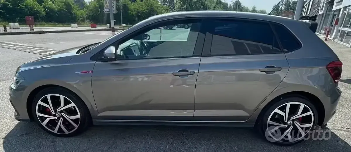 Usata VW Polo GTI 200 CV (147 kW) 2019 Grigio Utilitaria