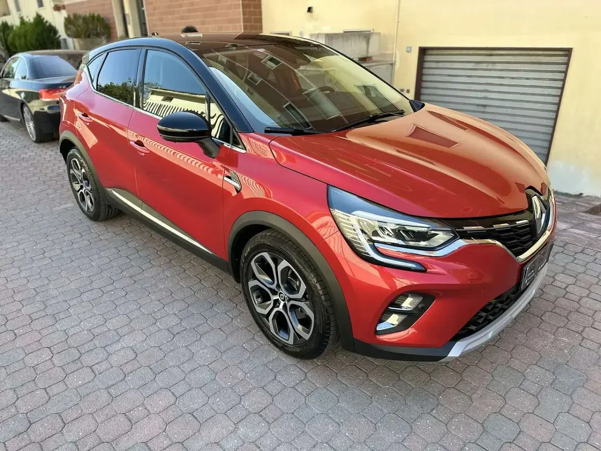 Usata Renault Captur Techno 145 CV (106 kW) 2023 Rosso SUV