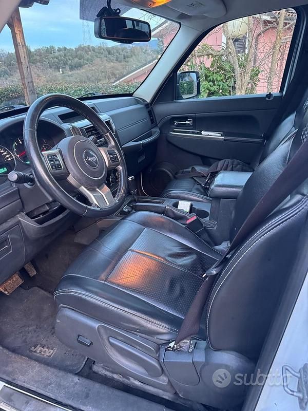 Usata Jeep Cherokee 2013 Bianco SUV