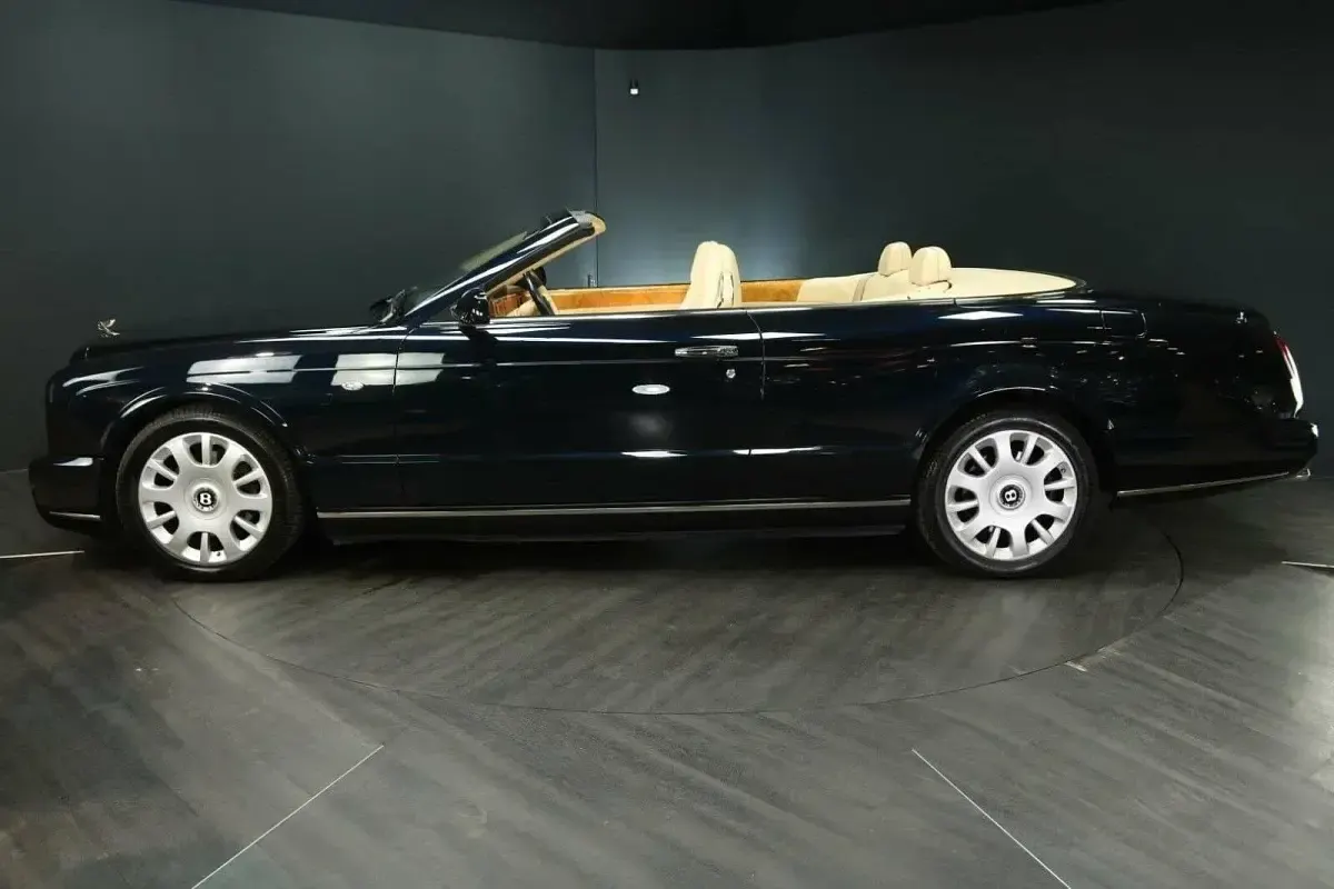 Usata Bentley Azure 457 CV (336 kW) 2006 Blu Cabrio