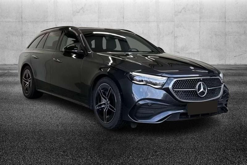 Usata Mercedes E300 Advanced 306 CV (225 kW) 2024 Grigio Station wagon