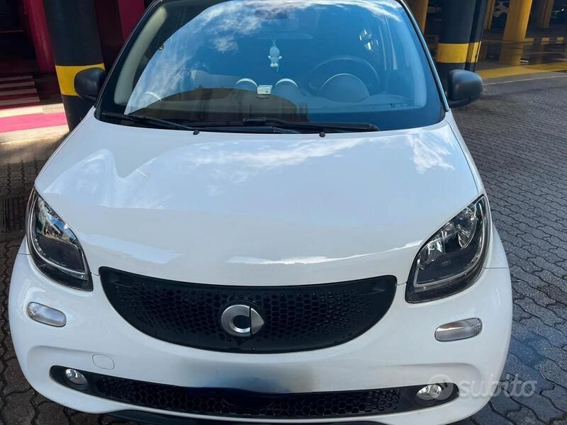 Usata Smart ForFour 71 CV (52 kW) 2018 Bianco Utilitaria