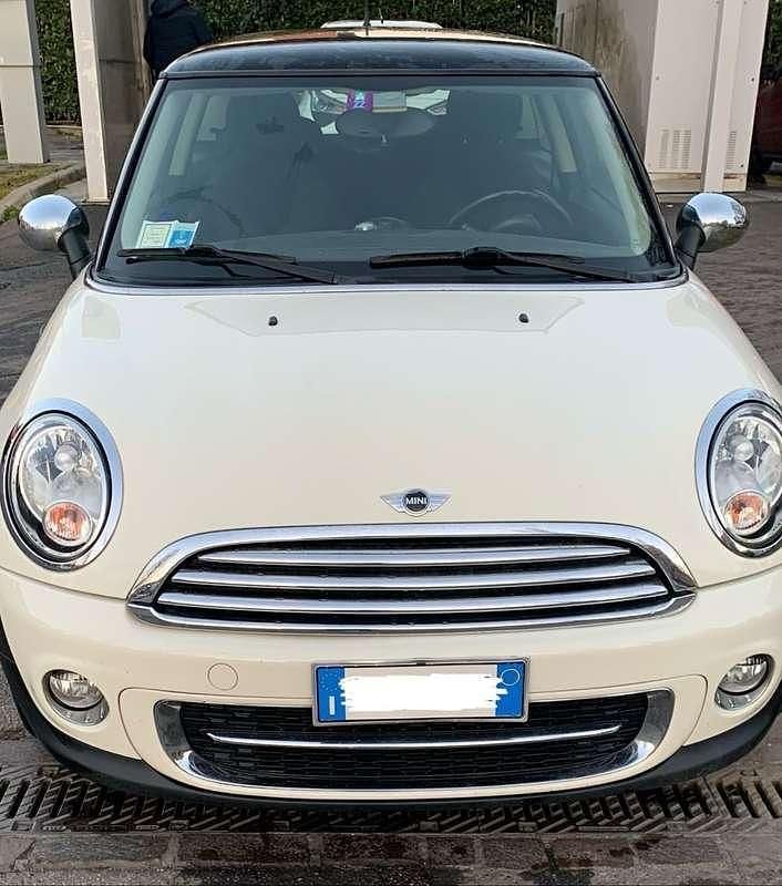 Usata Mini Cooper D 111 CV (81 kW) 2011 Bianco Utilitaria