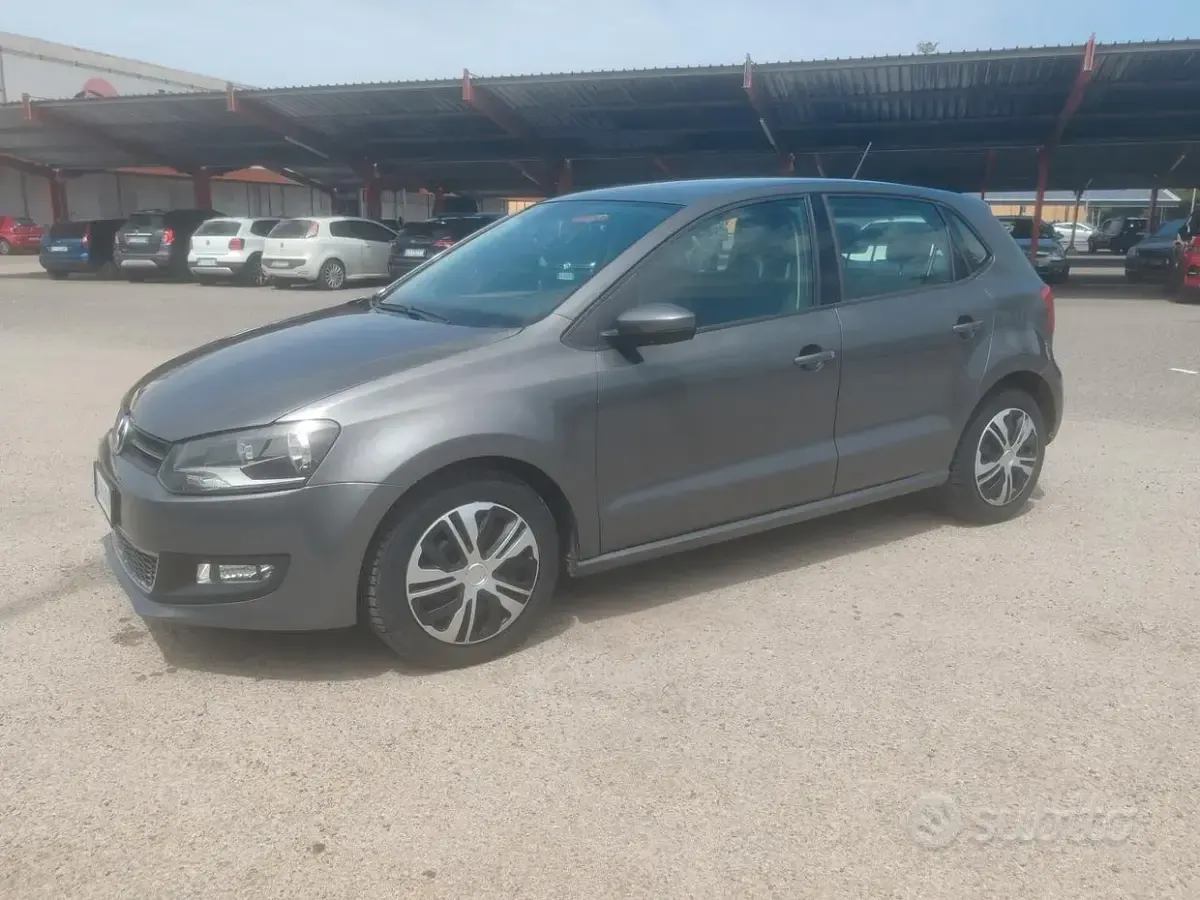 Usata VW Polo Comfortline 75 CV (55 kW) 2011 Grigio Utilitaria