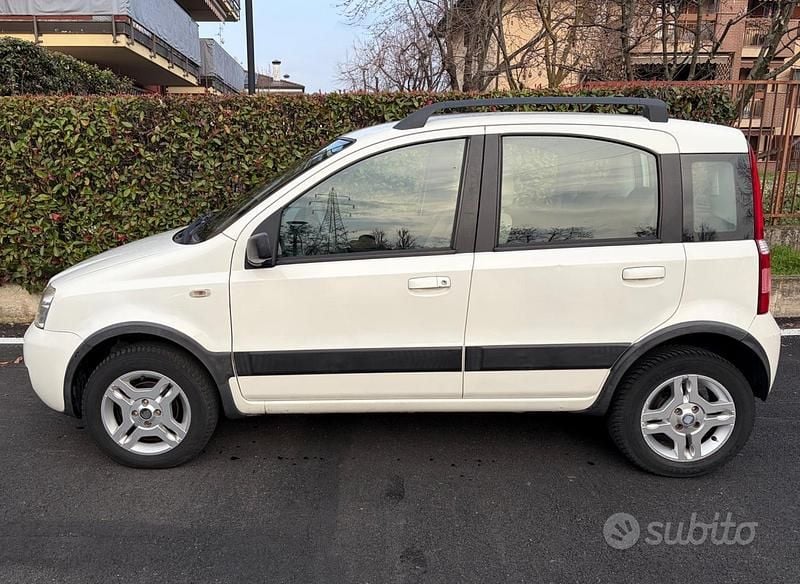 Usata Fiat Panda Dynamic 59 CV (43 kW) 2009 Bianco Utilitaria