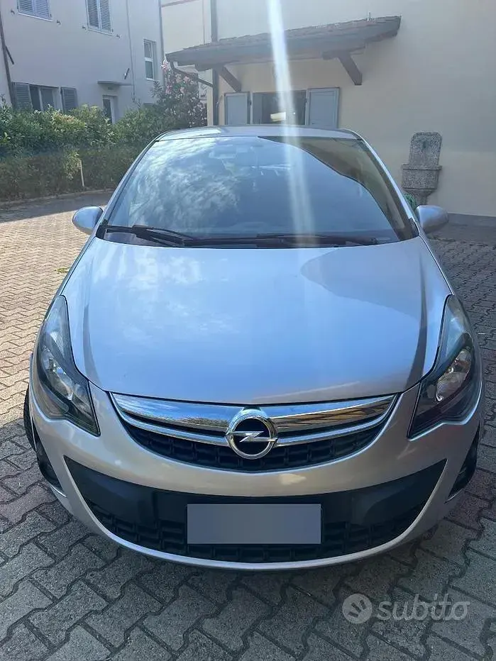 Usata Opel Corsa Edition 85 CV (62 kW) 2014 Utilitaria
