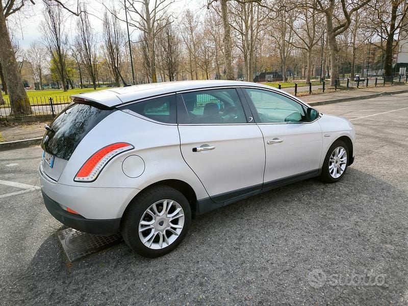 Usata Lancia Delta 165 CV (121 kW) 2008 Grigio Utilitaria