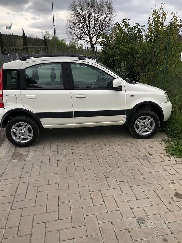 Usata Fiat Panda Dynamic 69 CV (50 kW) 2011 Bianco Utilitaria