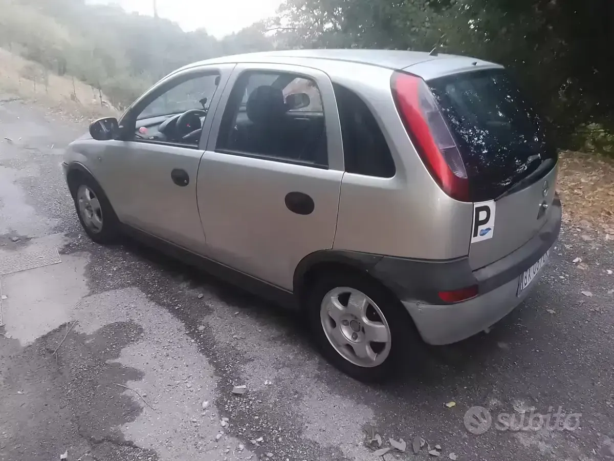 Usata Opel Corsa 75 CV (55 kW) 2001 Grigio Utilitaria