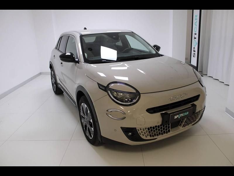 Occasion Fiat 600 136 ch (100 kW) 2025 SUV