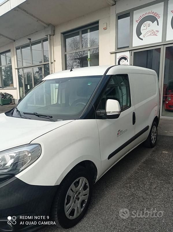 Usata Fiat Doblò 95 CV (69 kW) 2018 Bianco Monovolume