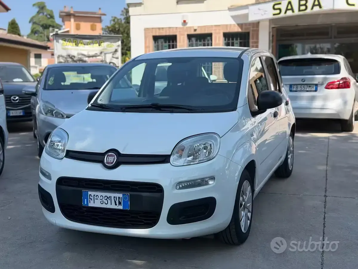 Usata Fiat Panda Lounge 69 CV (50 kW) 2016 Bianco Utilitaria