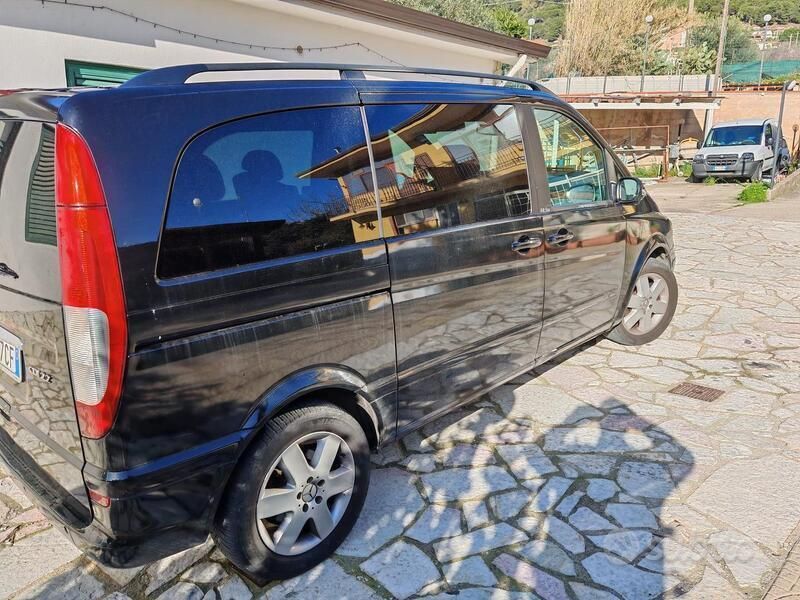 Usata Mercedes Viano 109 CV (80 kW) 2009 Nero Monovolume