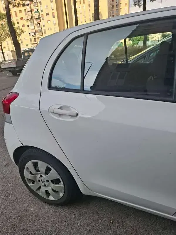 Usata Toyota Yaris Sol 69 CV (50 kW) 2009 Utilitaria
