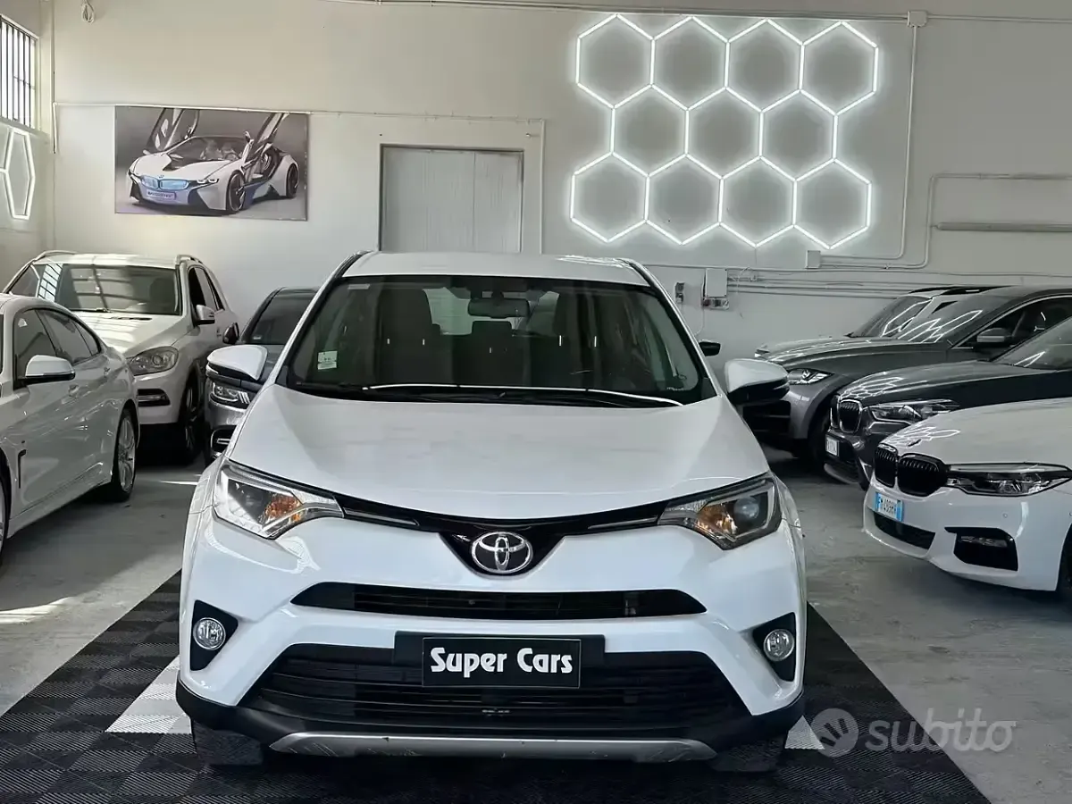 Usado Toyota RAV4 Active 124 CV (91 kW) 2016 Blanco SUV