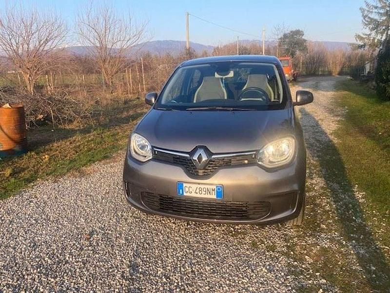 Usata Renault Twingo Zen 30 kW (42 CV) 2021 Utilitaria