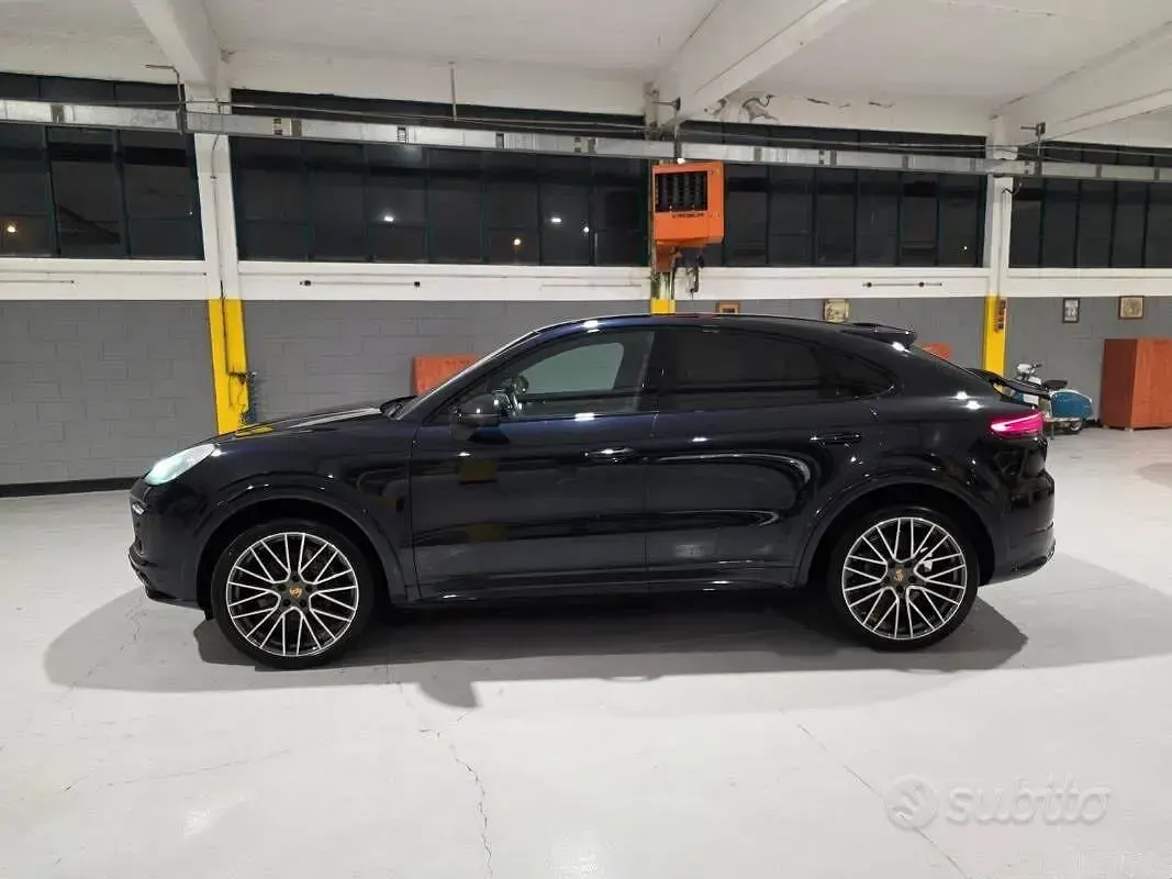 Usata Porsche Cayenne Coupe 340 CV (250 kW) 2020 Blu/azzurro SUV