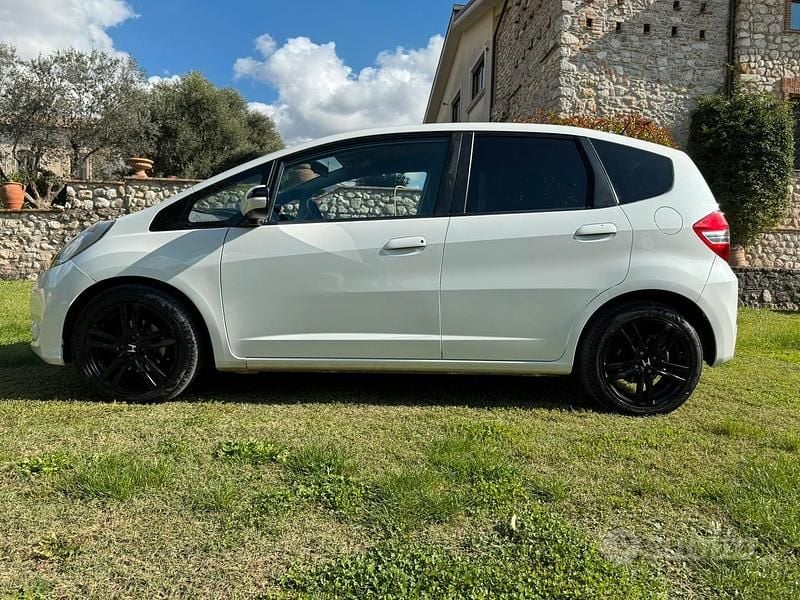 Usata Honda Jazz 99 CV (72 kW) 2015 Bianco Utilitaria