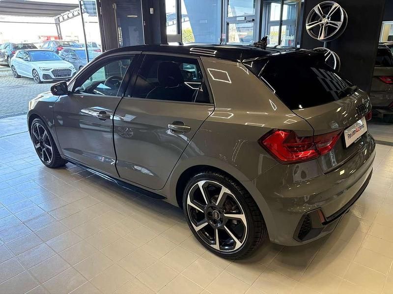 Usata Audi A1 Ambiente 116 CV (85 kW) 2025 Grigio cronos tetto nero SUV