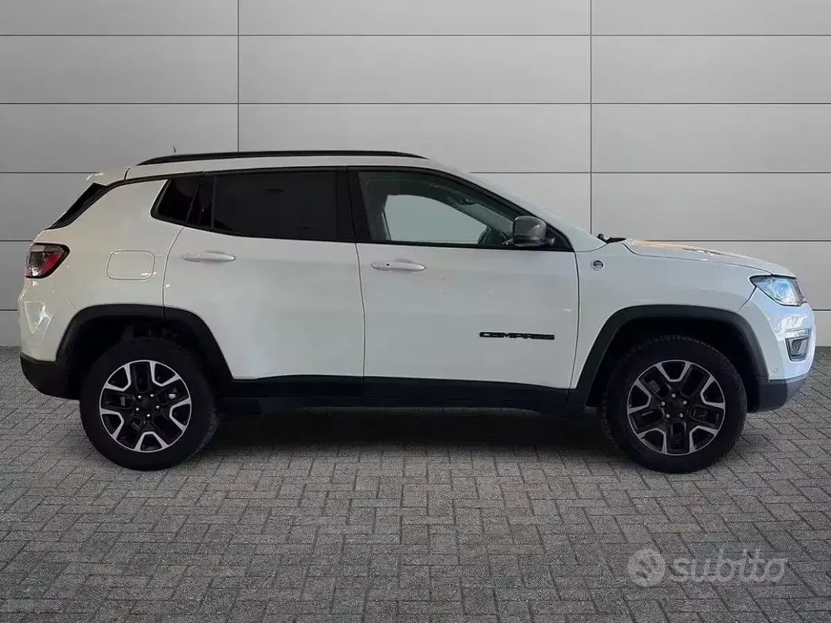 Usata Jeep Compass Trailhawk 170 CV (125 kW) 2018 Bianco SUV