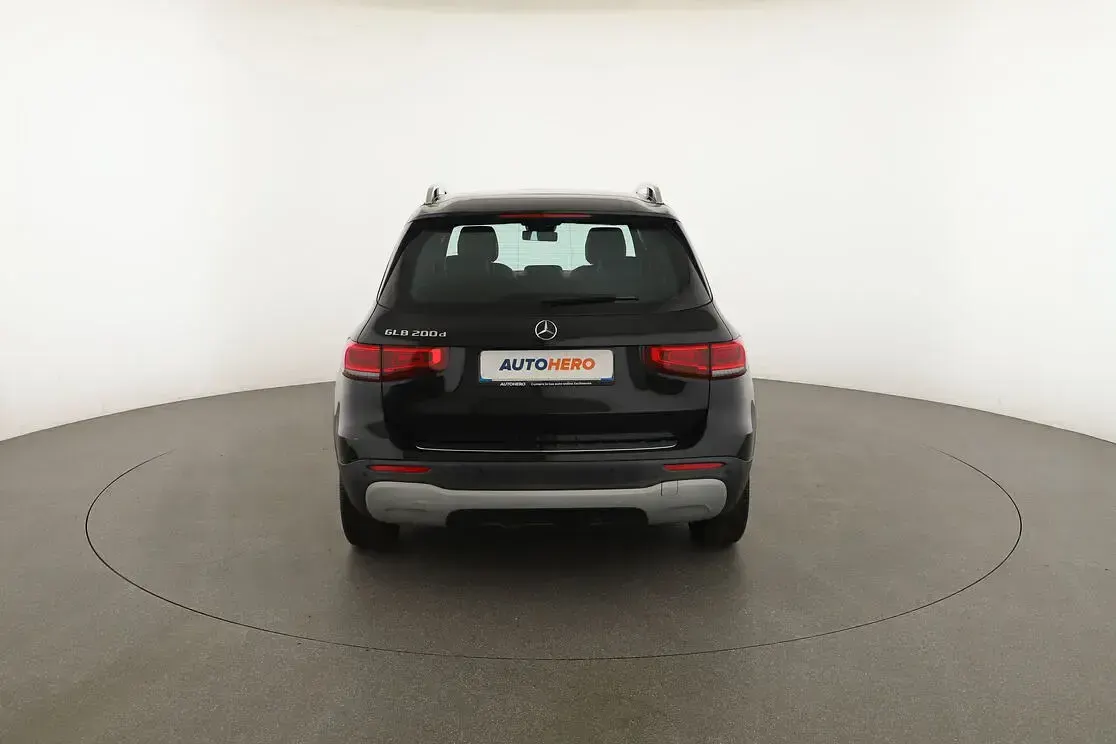 Usata Mercedes GLB200 Business 150 CV (110 kW) 2021 Nero SUV