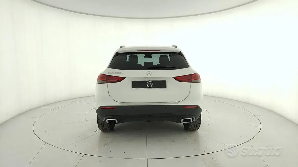 Brugt Mercedes GLA250 160 HK (117 kW) 2023 Hvid SUV