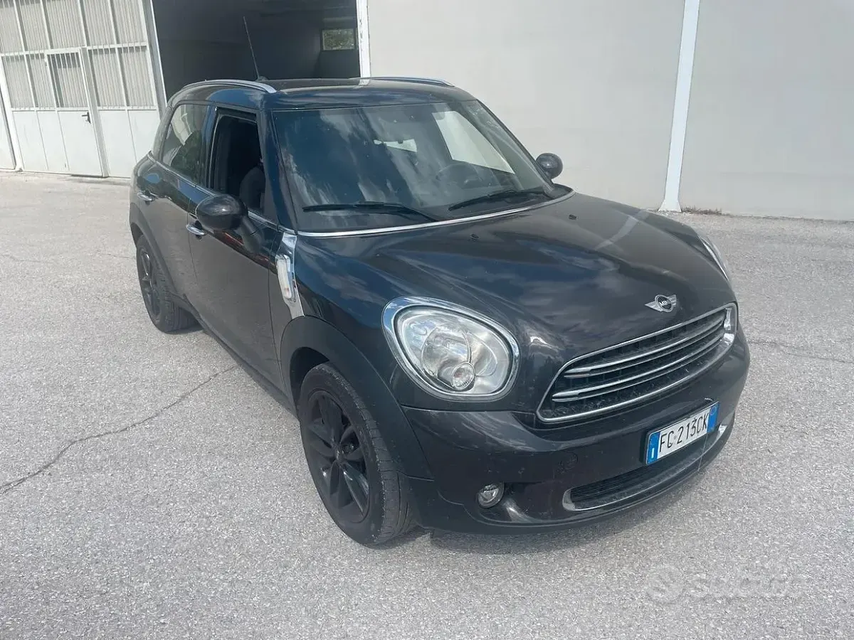 Usata Mini Cooper Countryman 111 CV (81 kW) 2016 Grigio SUV