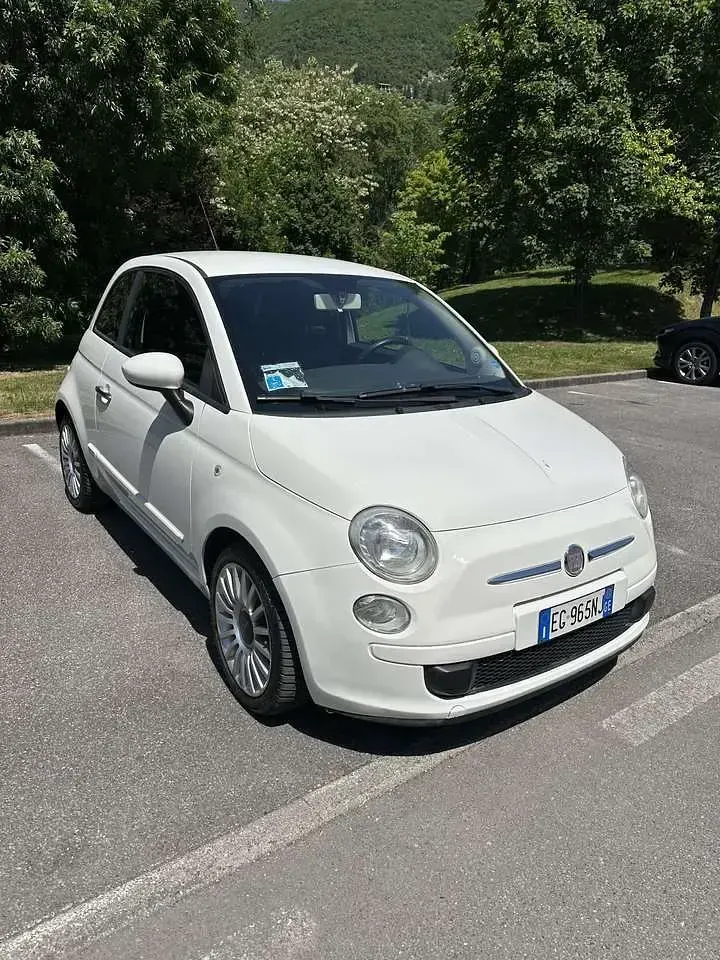 Usata Fiat 500 86 CV (63 kW) 2011 Bianco Utilitaria