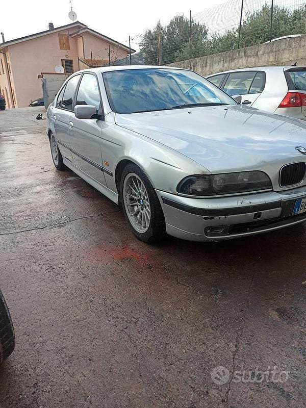Grigio Usata 1999 BMW 530 Tre volumi | 1900 € (Buon prezzo) - Immagine 1/4