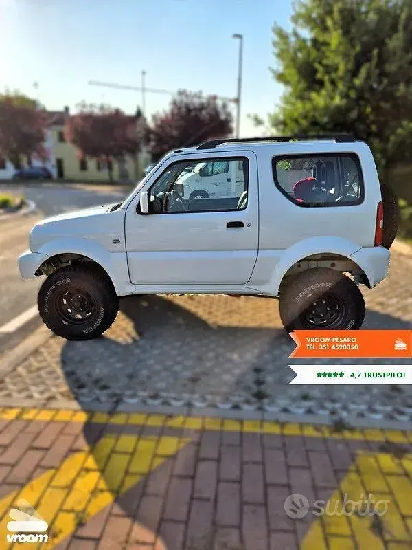 Usata Suzuki Jimny 84 CV (61 kW) 2012 Bianco SUV