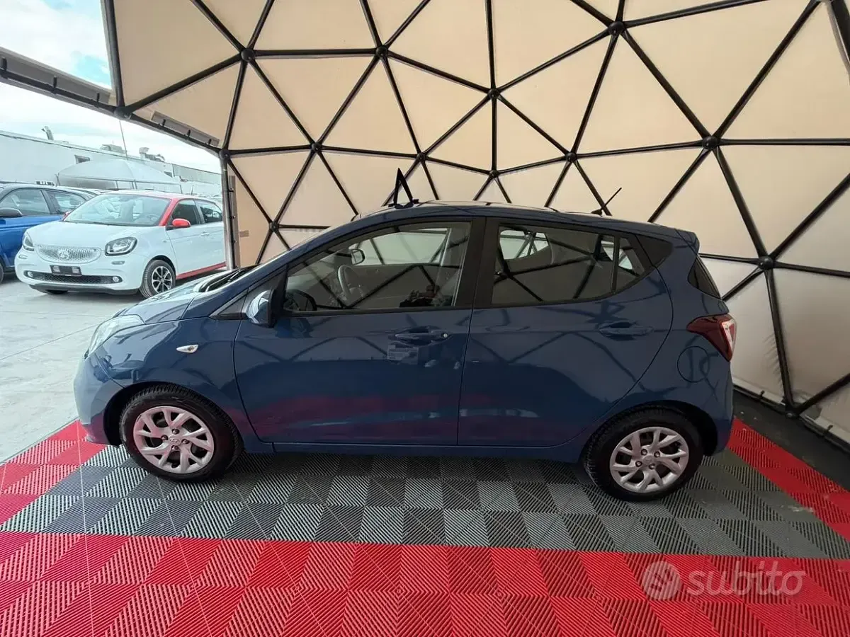 Usata Hyundai i10 67 CV (49 kW) 2017 Blu Utilitaria
