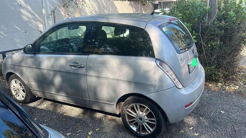 Usata Lancia Ypsilon Silver 69 CV (50 kW) 2011 Utilitaria