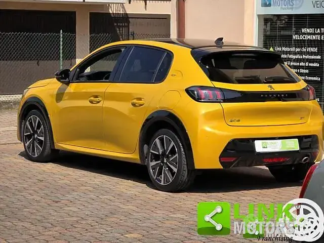Usata Peugeot 208 GT 102 CV (75 kW) 2022 Giallo Utilitaria