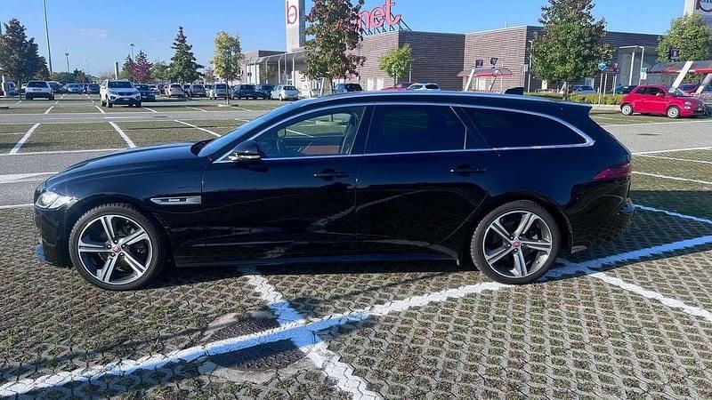 Usata Jaguar XF Sportbrake R-Sport 179 CV (131 kW) 2020 Station wagon