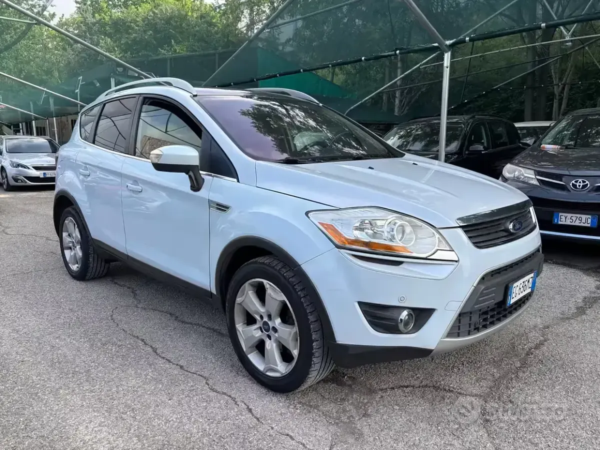 Usata Ford Kuga Titanium 163 CV (119 kW) 2011 Blu SUV