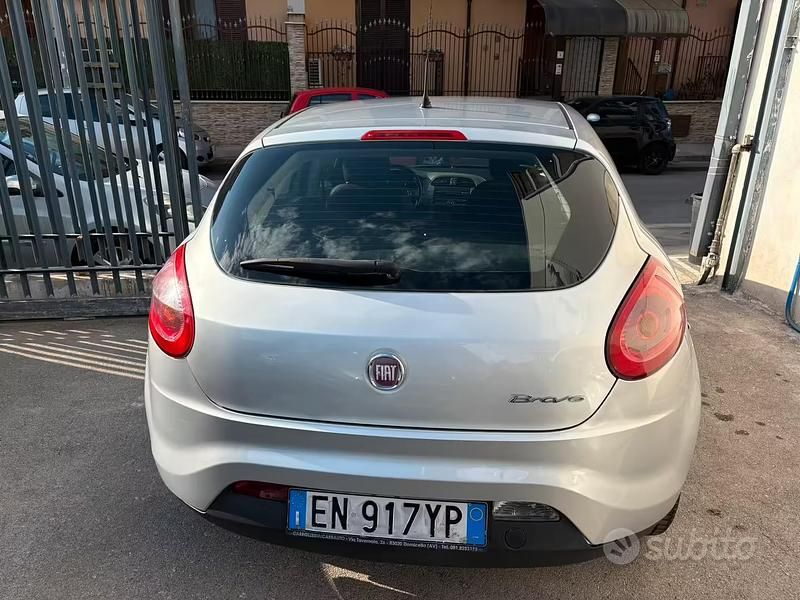 Usata Fiat Bravo 90 CV (66 kW) 2012 Grigio Utilitaria