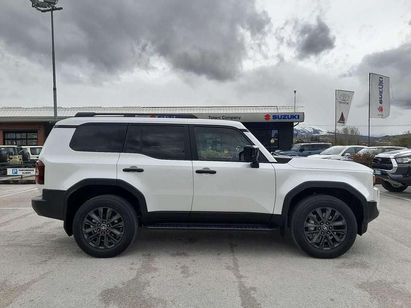 Nuova Toyota Land Cruiser Lounge 205 CV (150 kW) 2025 Bianco SUV