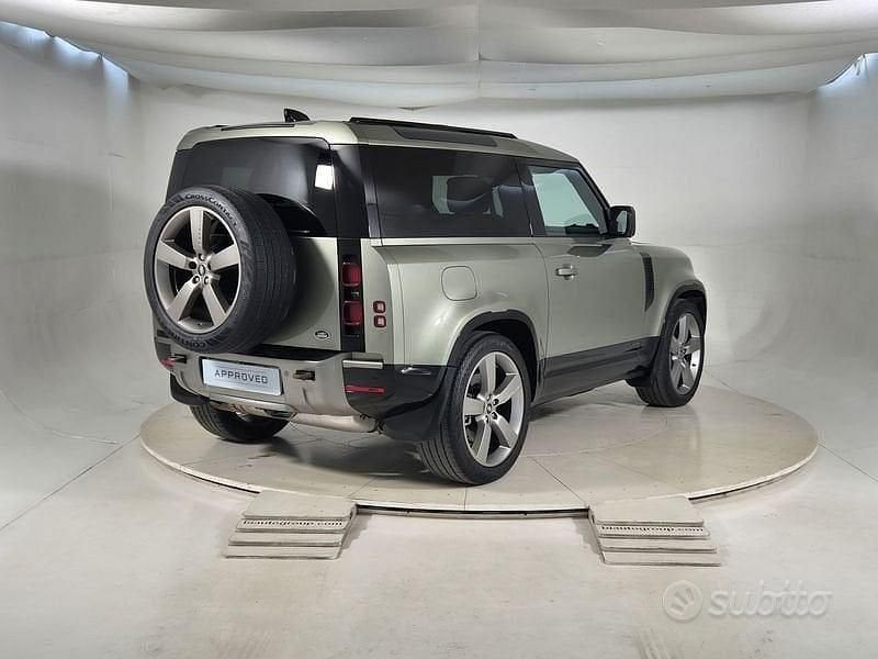 Usata Land Rover Defender HSE 300 CV (220 kW) 2021 Verde SUV