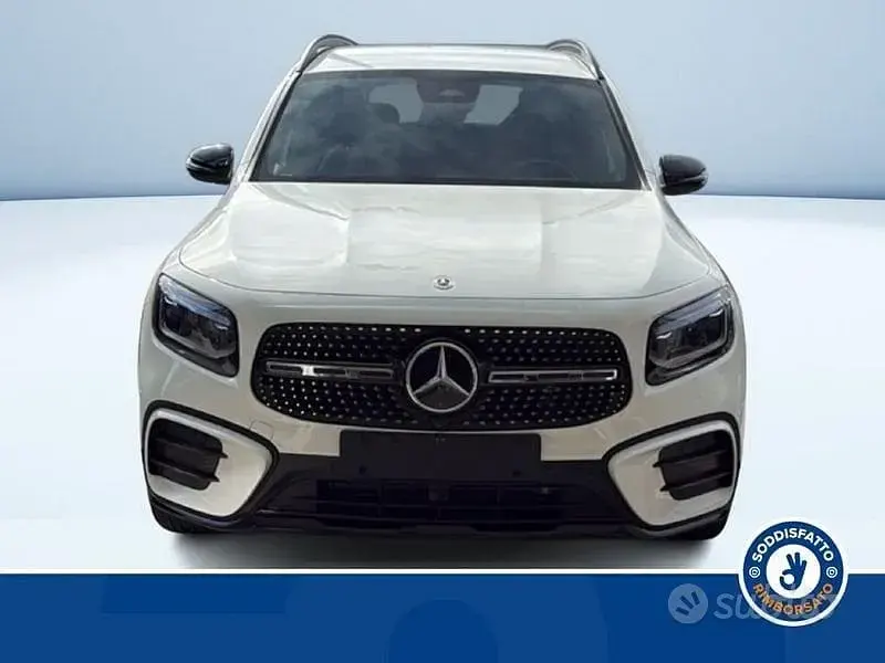 Usata Mercedes GLB200 AMG 150 CV (110 kW) 2026 Bianco SUV